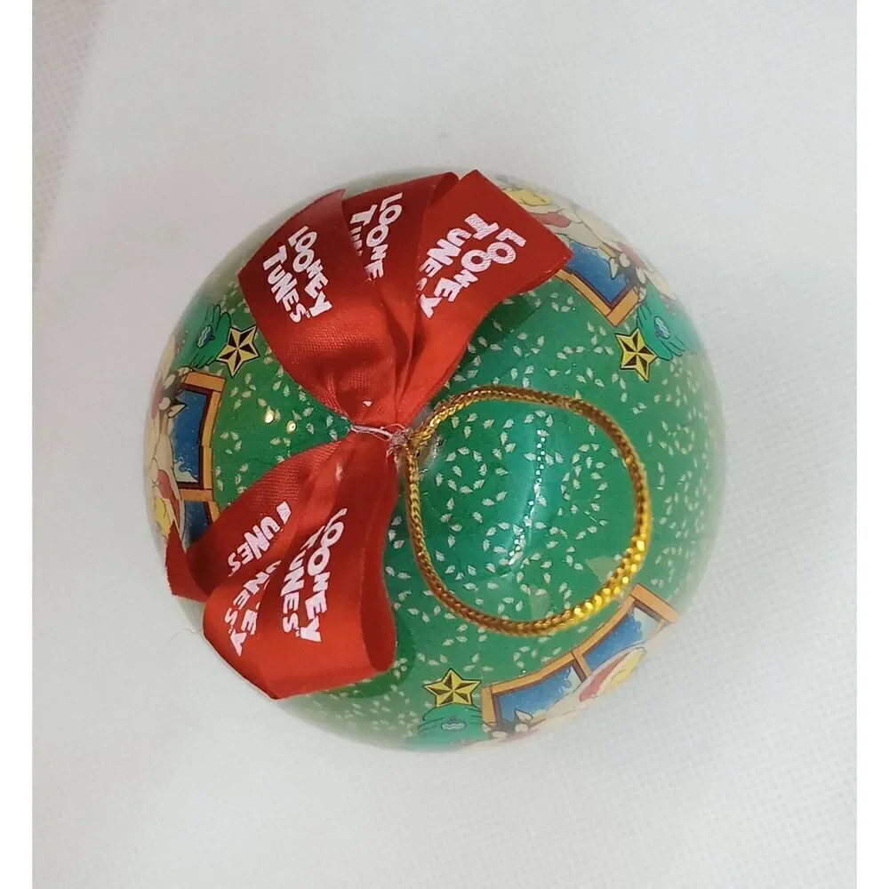 Vintage 1995 Looney tunes Sylvester and Tweety Bird Christmas ornament